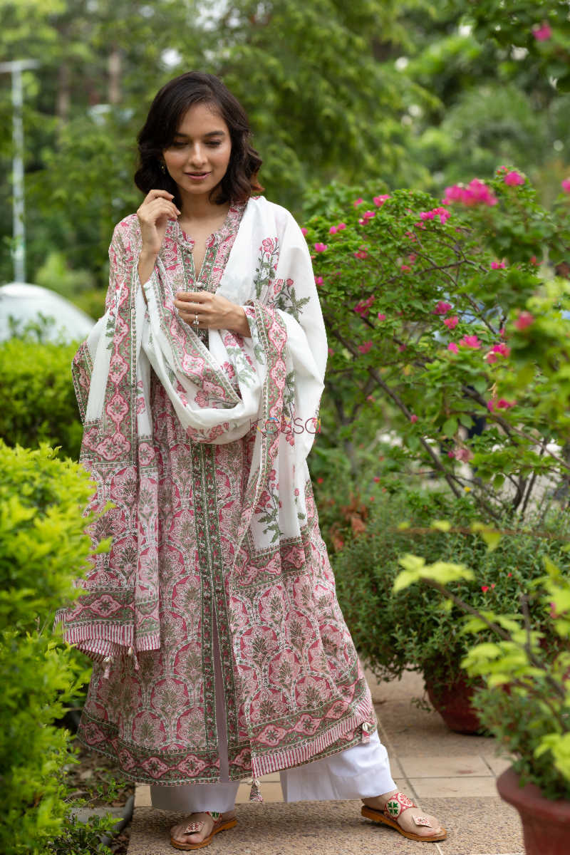 Image for Kusvaa Wsr105 Deep Blush Block Printed Kurta Dupatta Set Featured 1
