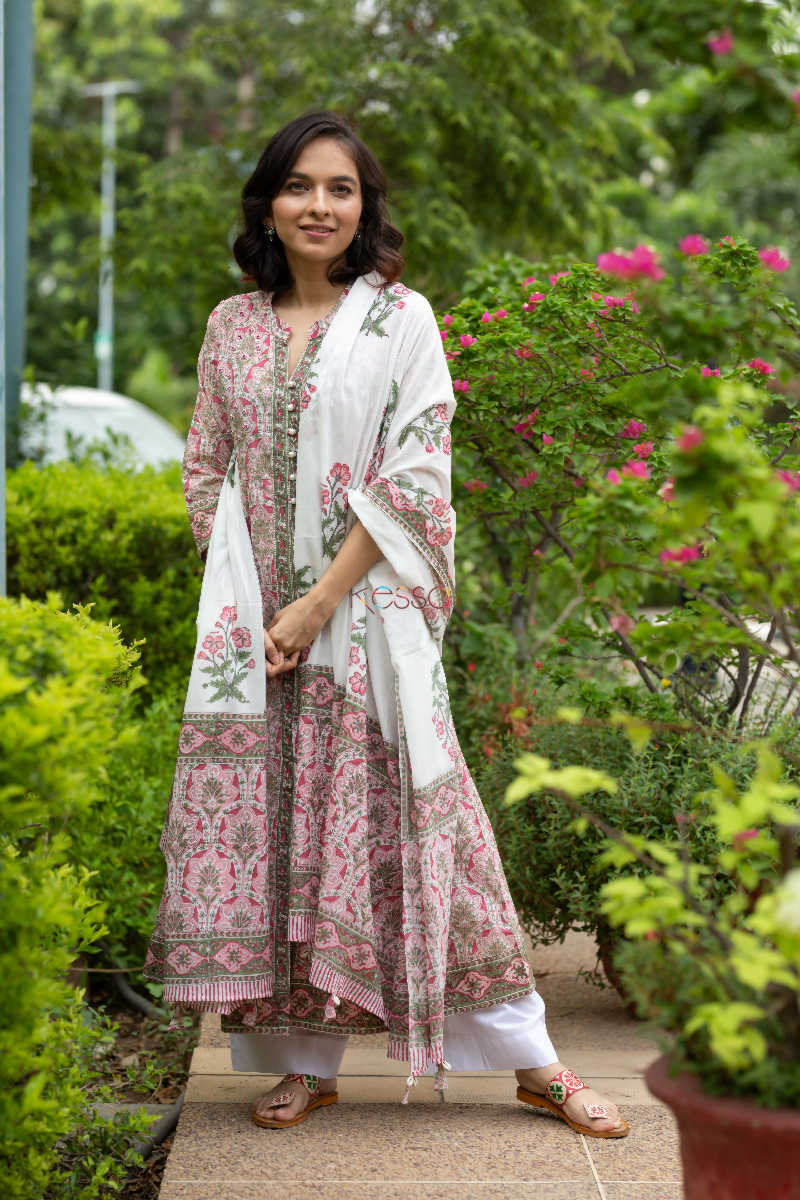 Image for Kusvaa Wsr105 Deep Blush Block Printed Kurta Dupatta Set Featured