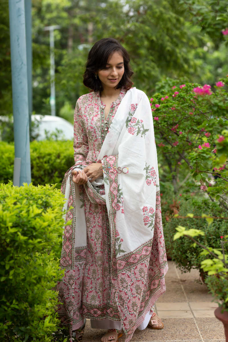 Image for Kusvaa Wsr105 Deep Blush Block Printed Kurta Dupatta Set Look