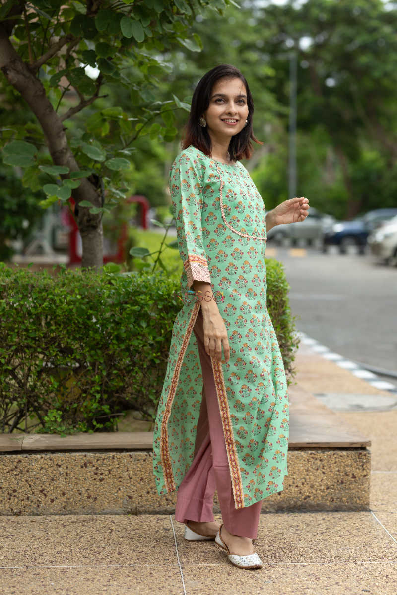 Image for Kusvaa Wsr109 Bay Leaf Green And Pink Block Print Kurta Look 1