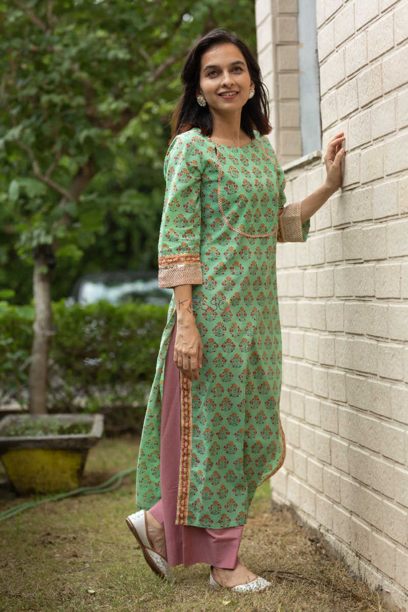 Image for Kusvaa Wsr109 Bay Leaf Green And Pink Block Print Kurta Look 2