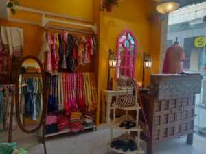 Image for Store Gurugram Good Earth City Centre 2