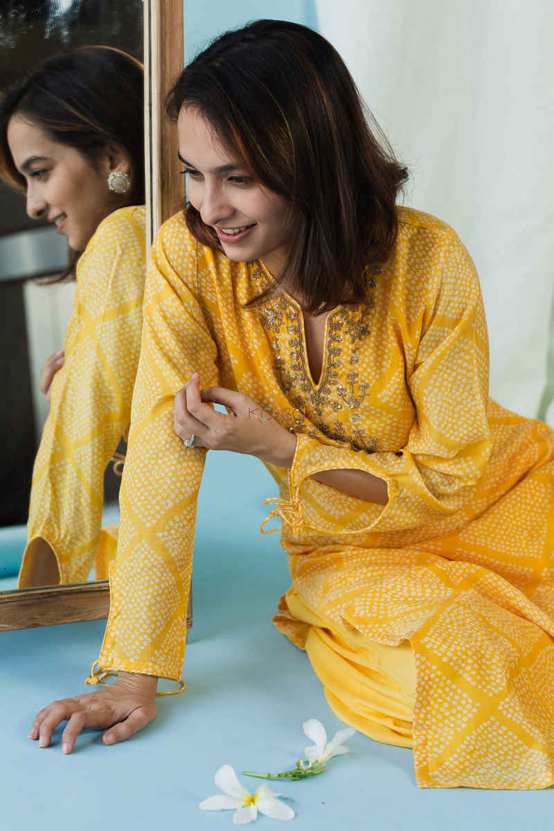 Image for Kupa02 Tussock Yellow Bandhej Muslin Kurta Pant Set Closeup
