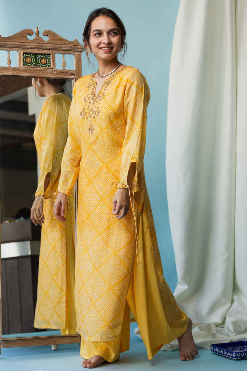 Image for Kupa02 Tussock Yellow Bandhej Muslin Kurta Pant Set Side
