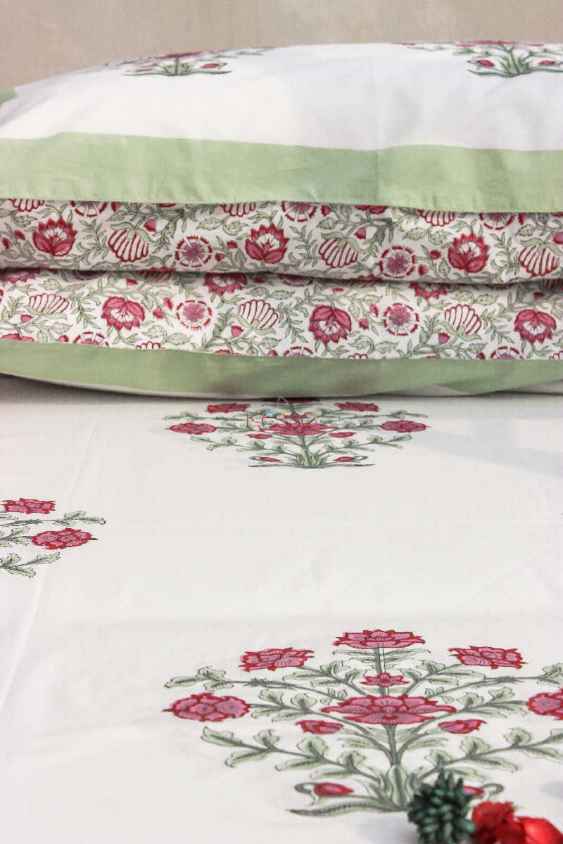 Image for Kusvaa Kpb01 Tapestry Red Mughal Print Bedsheet Set Of 3 Closeup