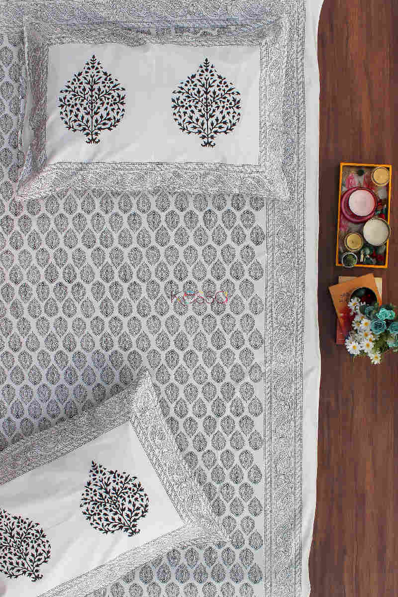 Image for Kusvaa Kpb07 Black White Bedsheet Two Pillow Covers Main