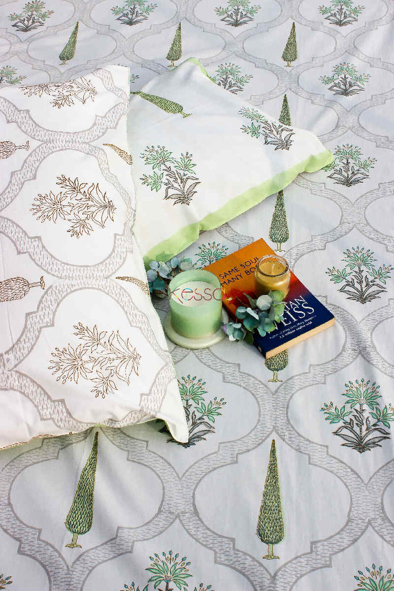 Image for Kusvaa Kpb09 Shades Green Bedsheet Two Pillow Covers 3