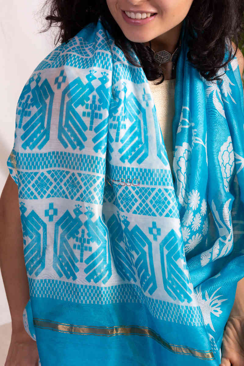 Image for Kusvaa Kunf08 Lochinvar Blue White Bengal Silk Saree Closeup