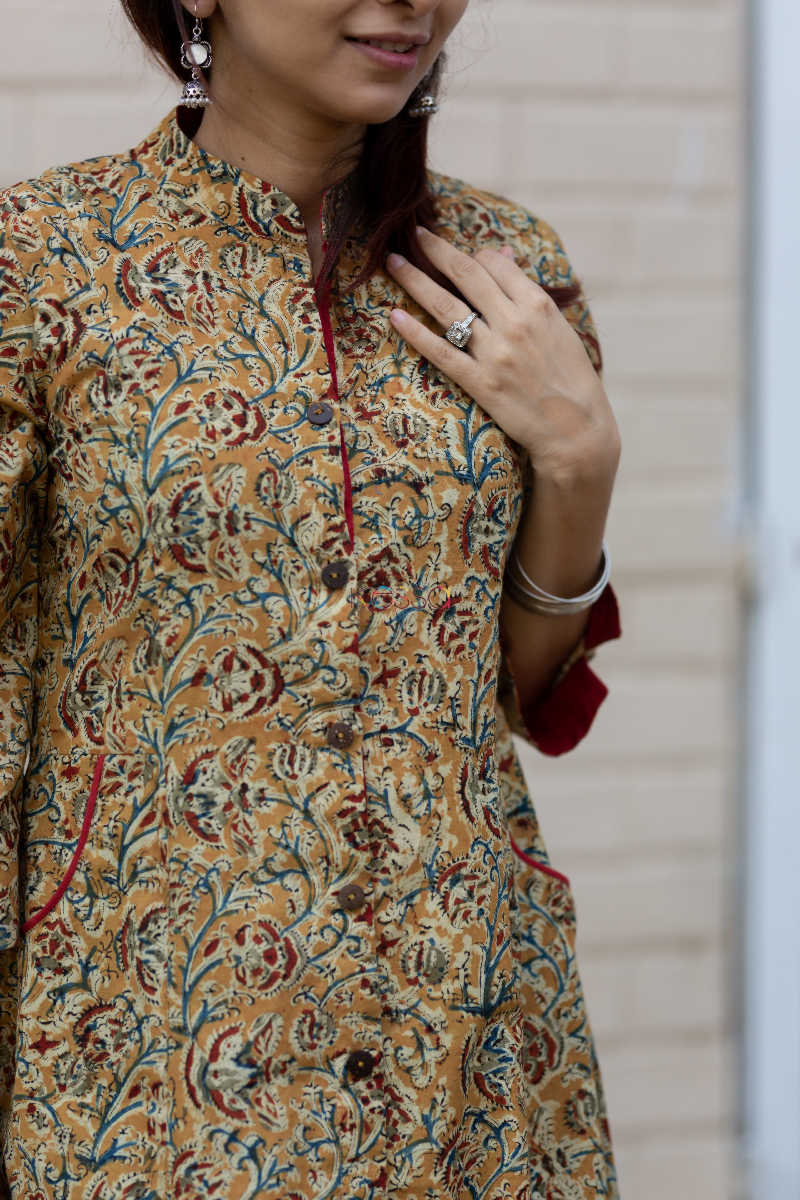 Image for Kusvaa Wa324a Sandal Wood Kalamkari A Line Kurta Closeup