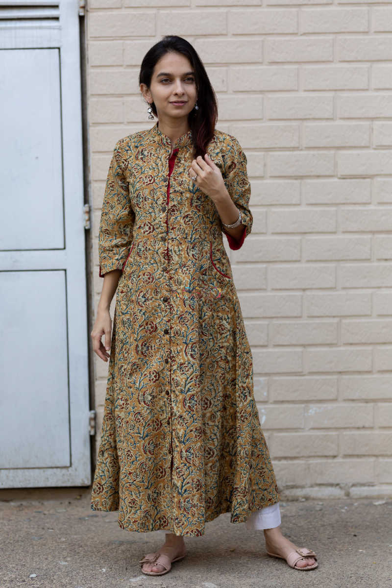 Image for Kusvaa Wa324a Sandal Wood Kalamkari A Line Kurta Front 1