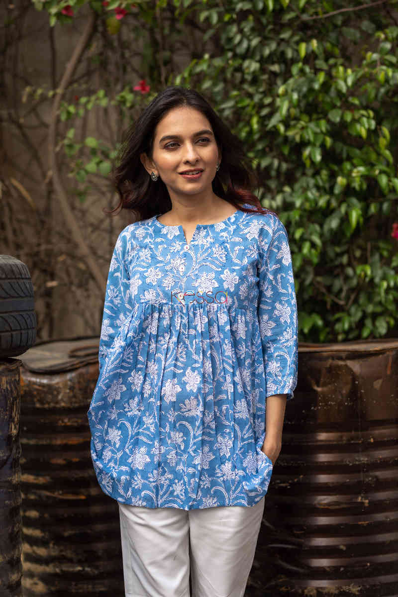 Image for Kusvaa Ws564 Floral Labyrinth Short Kurti Featured