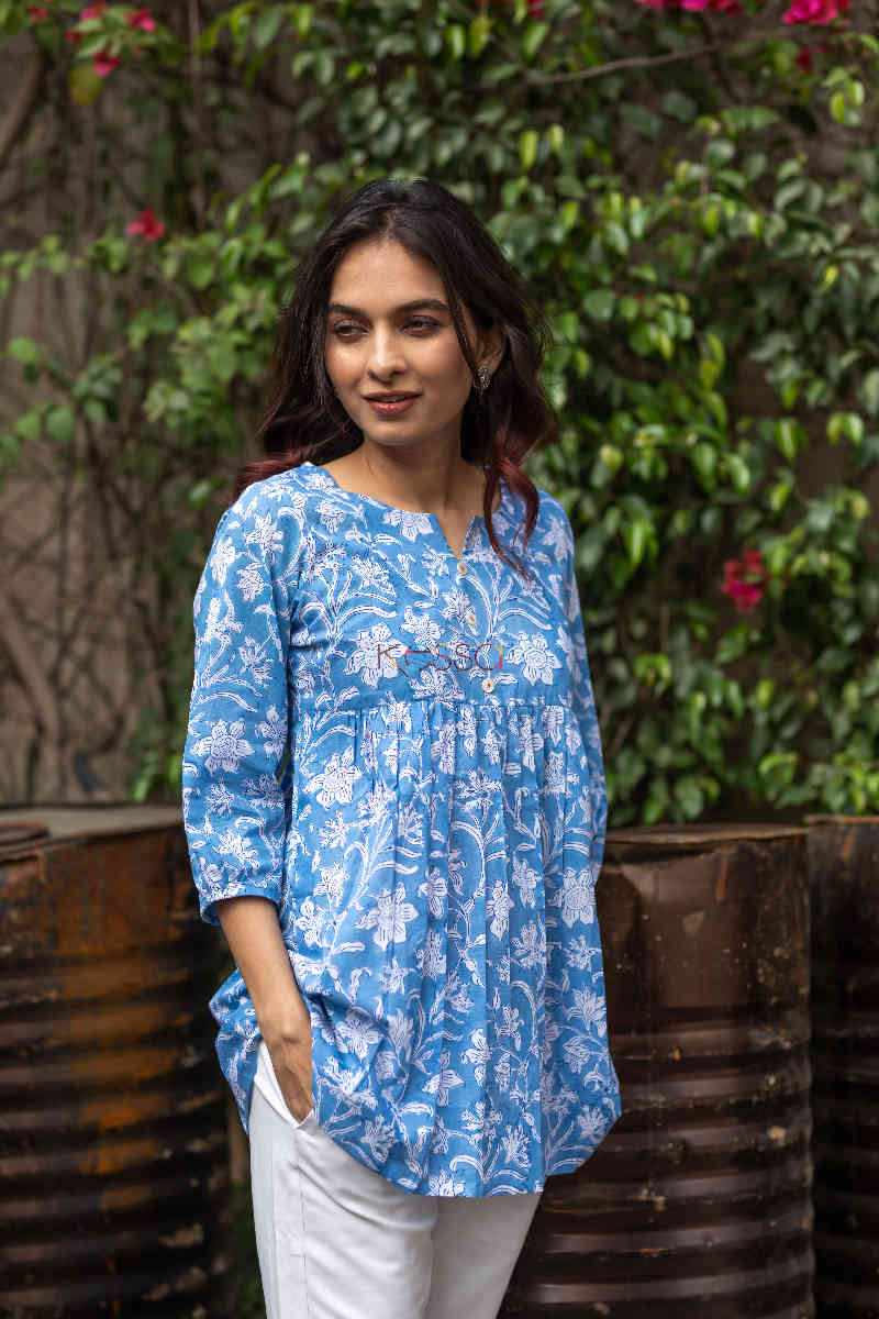 Image for Kusvaa Ws564 Floral Labyrinth Short Kurti Side