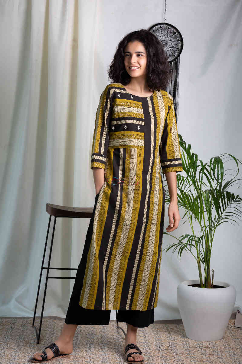Image for Kusvaa Ws566 Luxor Gold Black Cream Straight Kurta Featured