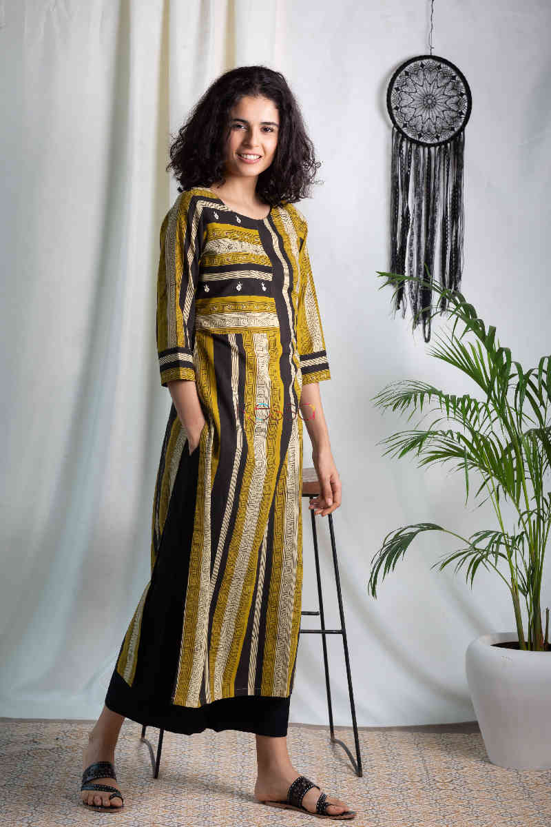 Image for Kusvaa Ws566 Luxor Gold Black Cream Straight Kurta Side
