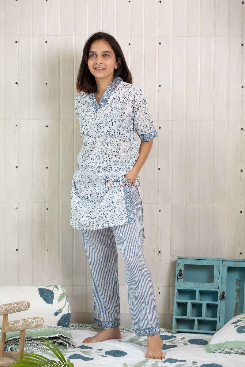 Image for De18 Boulder Grey White Jammies Set Side