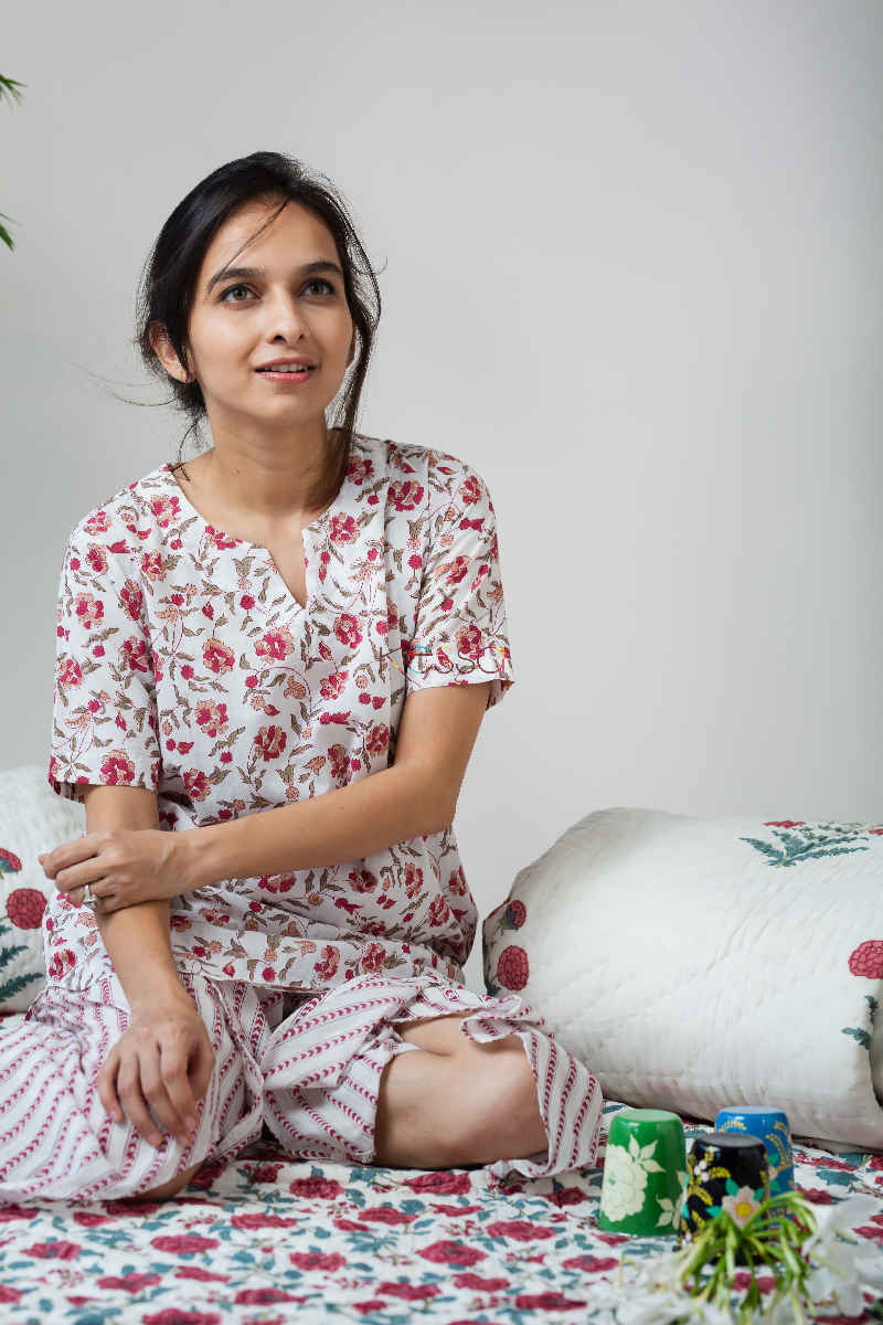 Image for De19 Old Rose Red Jammies Set Closeup