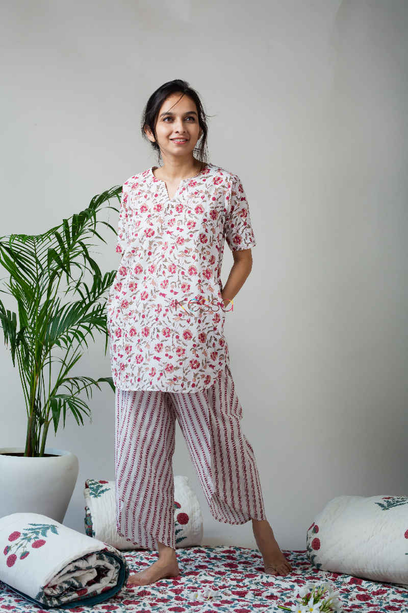 Image for De19 Old Rose Red Jammies Set Pocket