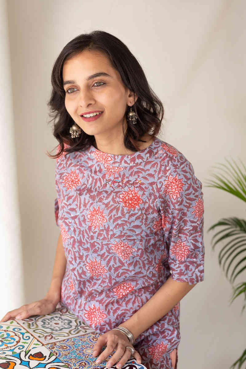 Image for Kusvaa Aep01 Zorba Grey Peach Flower Kurti Top