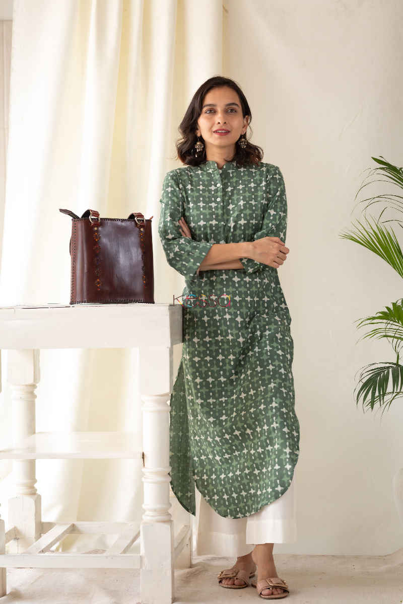 Image for Kusvaa Awp02 Kelp Green Batik Print Cotton Kurta Folded