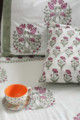 Image for Kusvaa Kpb18 Bouquet Pink Gold Bedsheet Closeup