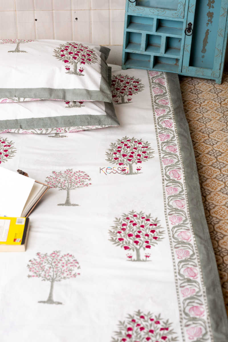Image for Kusvaa Kpb21 Bouquet Pink Green Bedsheet With Two Pillow Cover