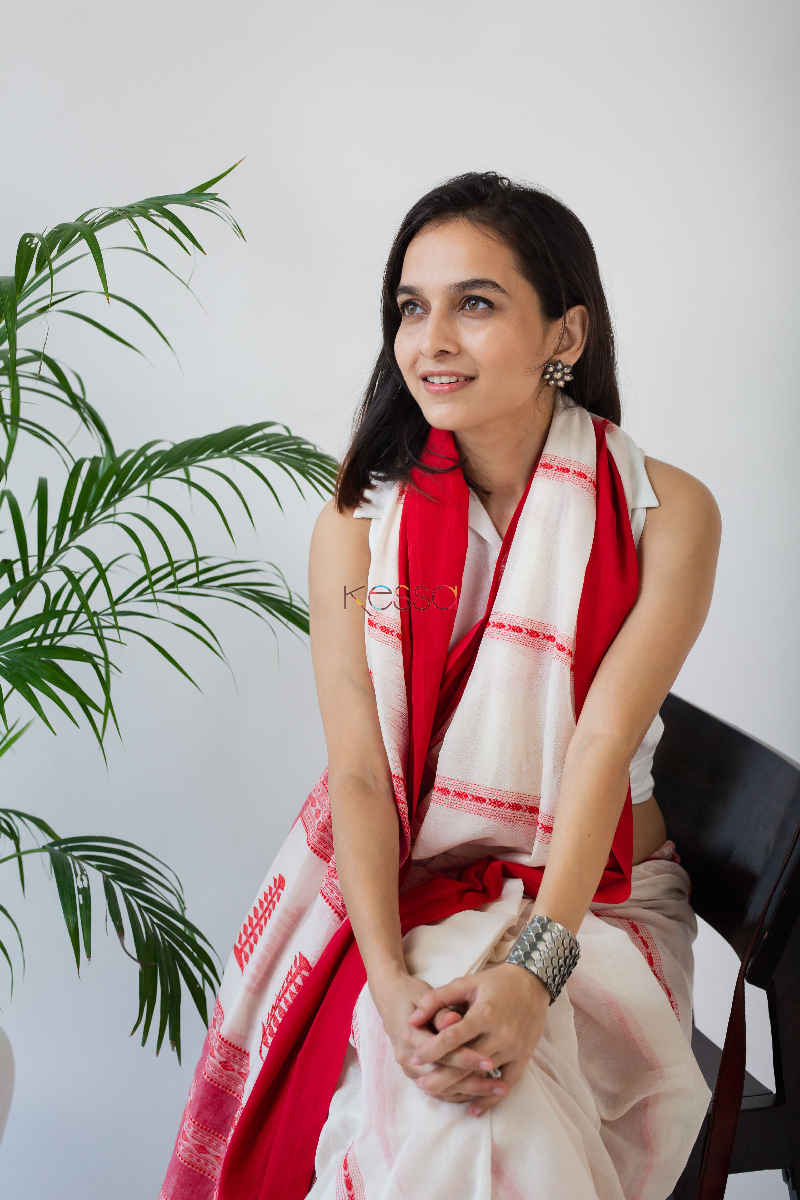 Image for Kusvaa Kuss01 Tamarillo Red Hand Woven Saree Close