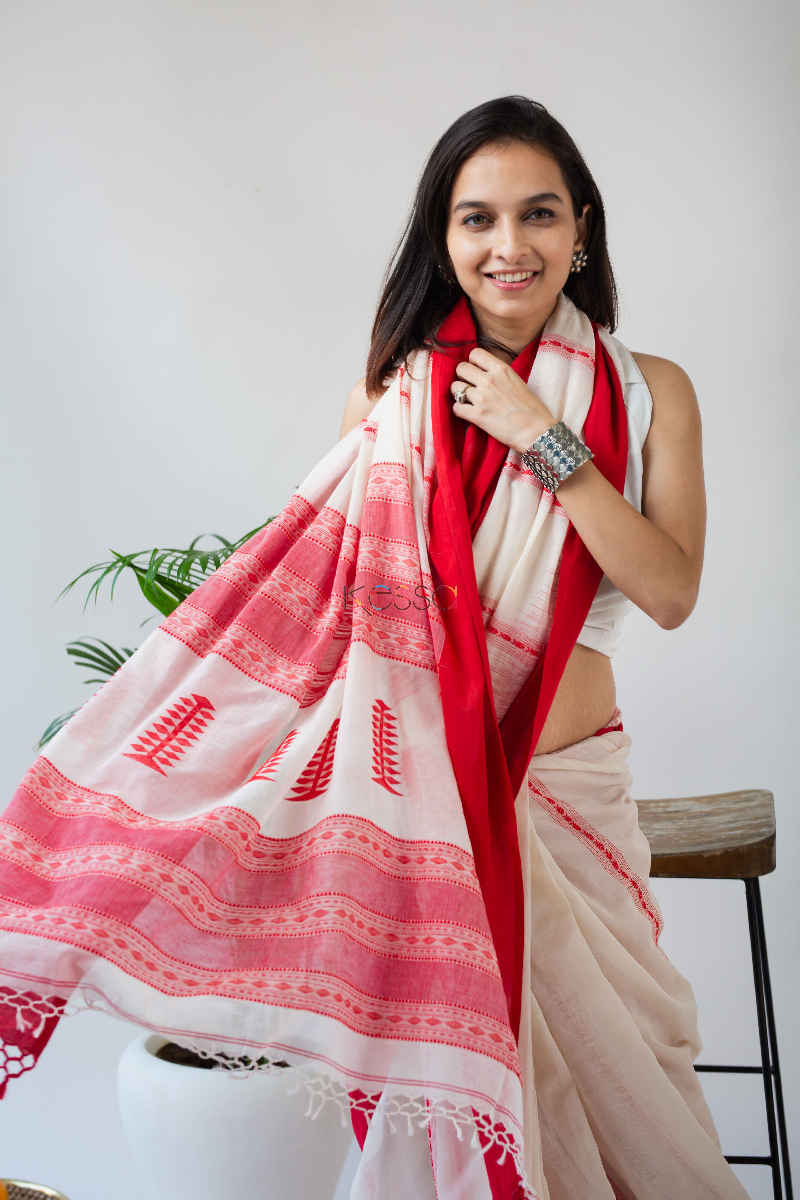 Image for Kusvaa Kuss01 Tamarillo Red Hand Woven Saree Pallu