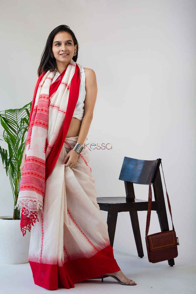 Image for Kusvaa Kuss01 Tamarillo Red Hand Woven Saree Pose
