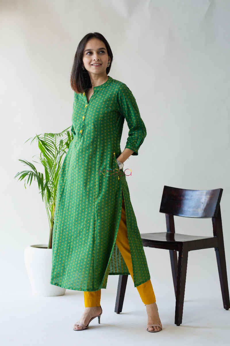 Image for Kusvaa Ws578 Green Pea Wild Willow Kantha South Cotton Kurta Cut