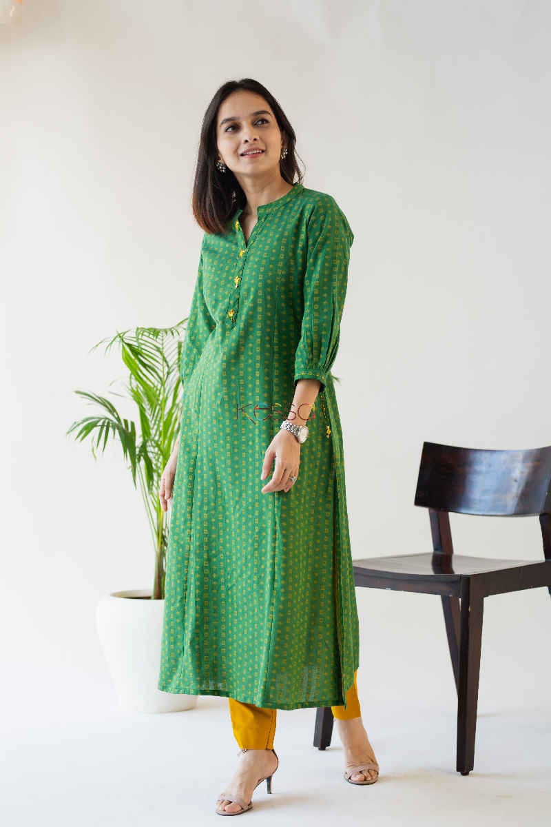 Image for Kusvaa Ws578 Green Pea Wild Willow Kantha South Cotton Kurta Side