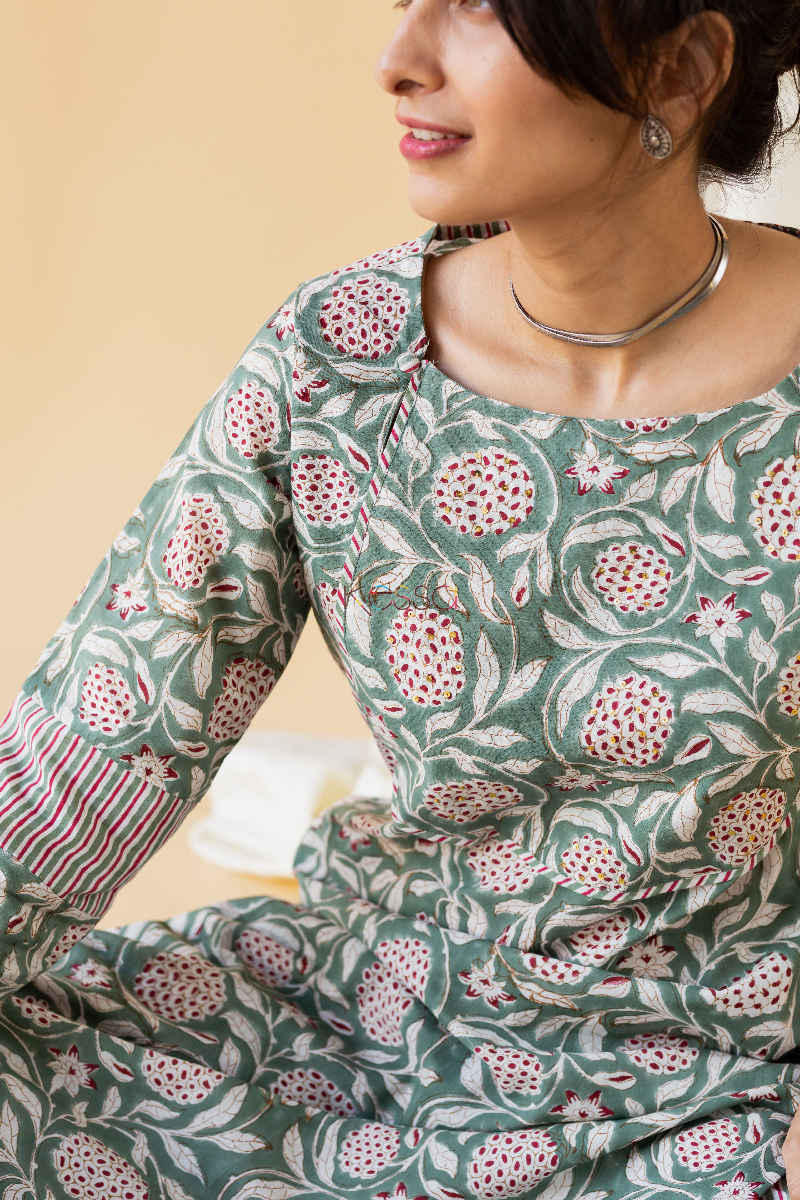 Image for Kusvaa Wsr125 Sage Green Night Shadz Kurta Pant Set Closeup