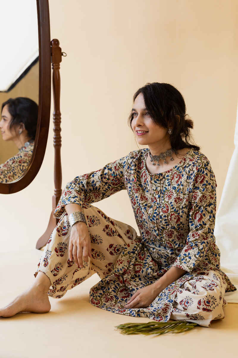 Image for Kusvaa Wsr126 Muesli Multicolor Kantha Kurta Pant Set Sitting