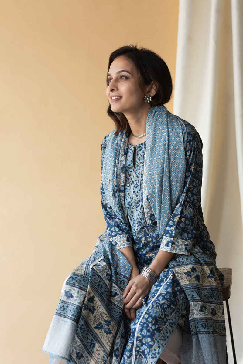 Image for Kesskuoj126 Indigo Blue White Indigo Kurta Dupatta Set Sitting