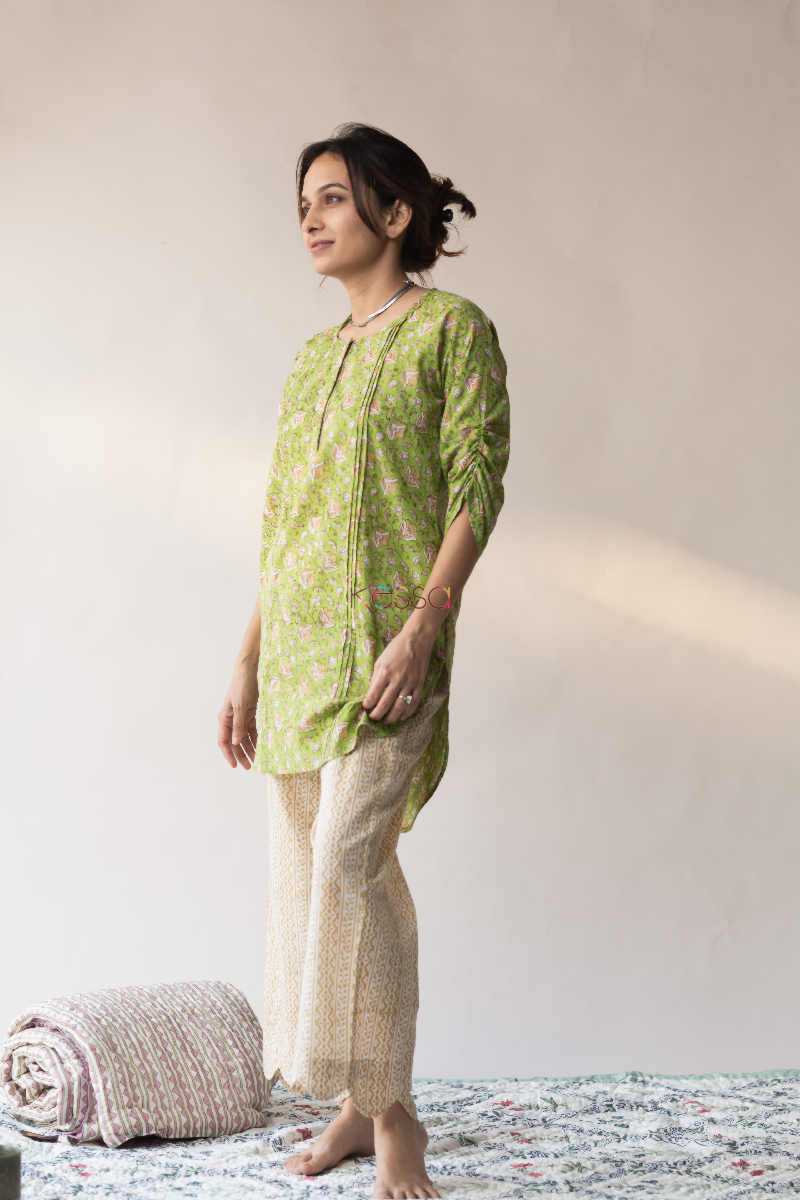 Image for Kusvaa De24 Wild Willow Green Jammies Set Side
