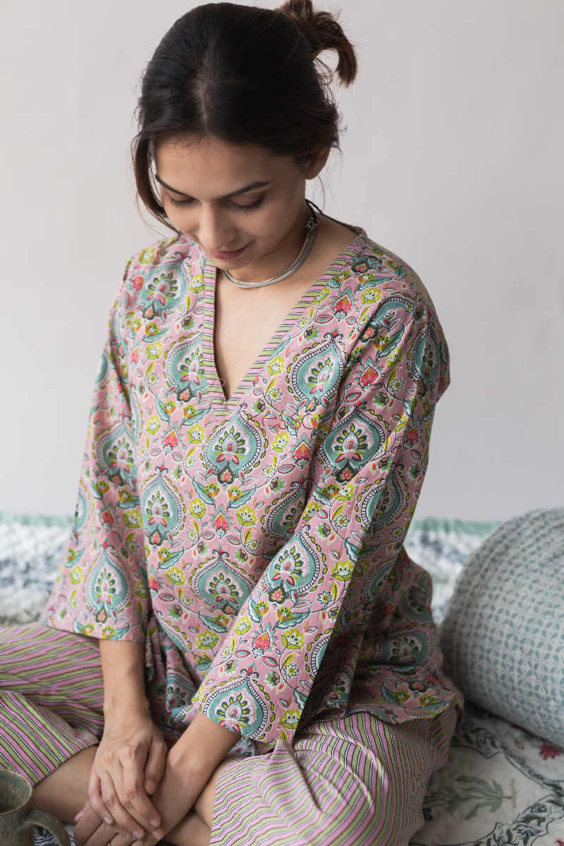 Image for Kusvaa De25 Eunry Pink Jammies Set Closeup 1