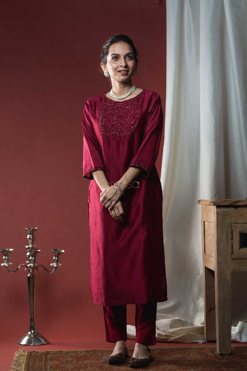 Image for Kusvaa Ke01 Plum Red Chanderi Kurta Front