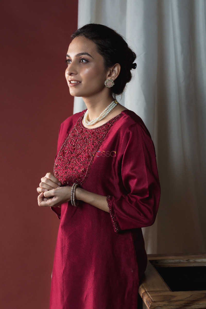 Image for Kusvaa Ke01 Plum Red Chanderi Kurta Side