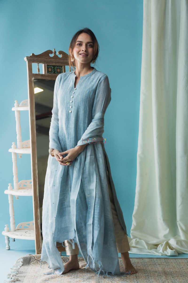 Image for Kusvaa Nekurta02 Submarine Blue Linen Kurta Dupatta Set Look 1
