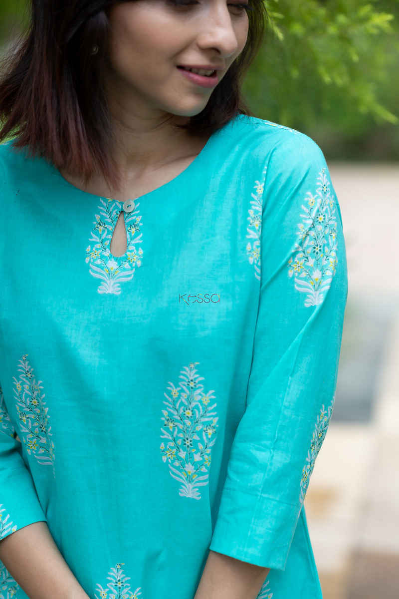 Image for Kusvaa Taf32 Picton Blue Regular Wear Kurta Closeup
