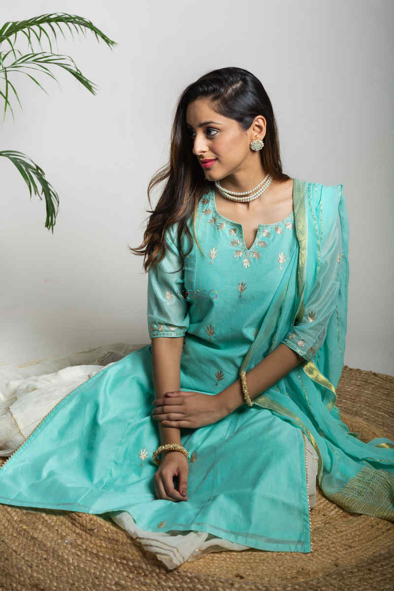 Image for Kusvaa Ws582 Shadow Green Chanderi Striaght Kurta Sitting
