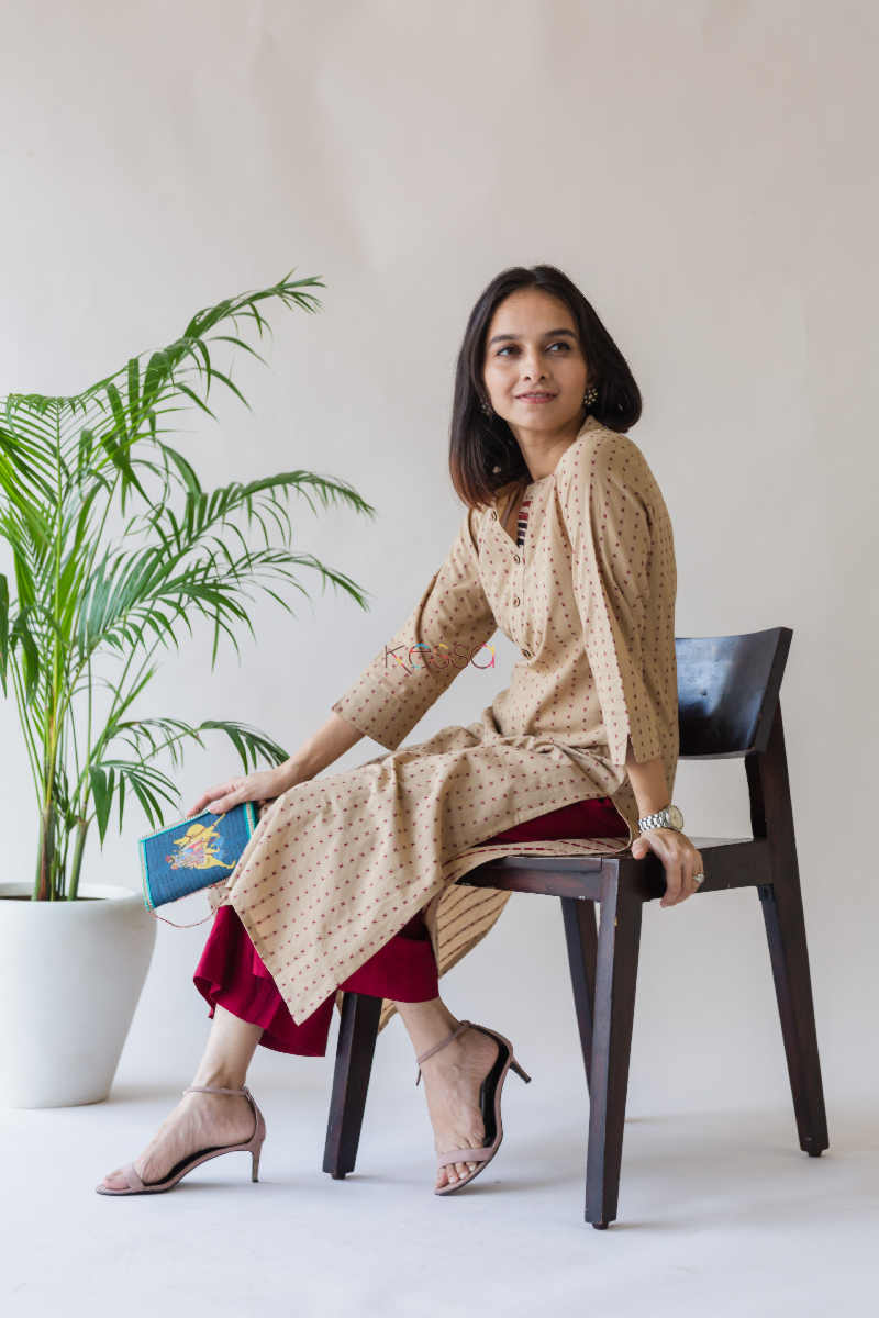 Image for Kusvaa Ws590 Mongoose Beige And Red South Cotton Kurta Sitting 1