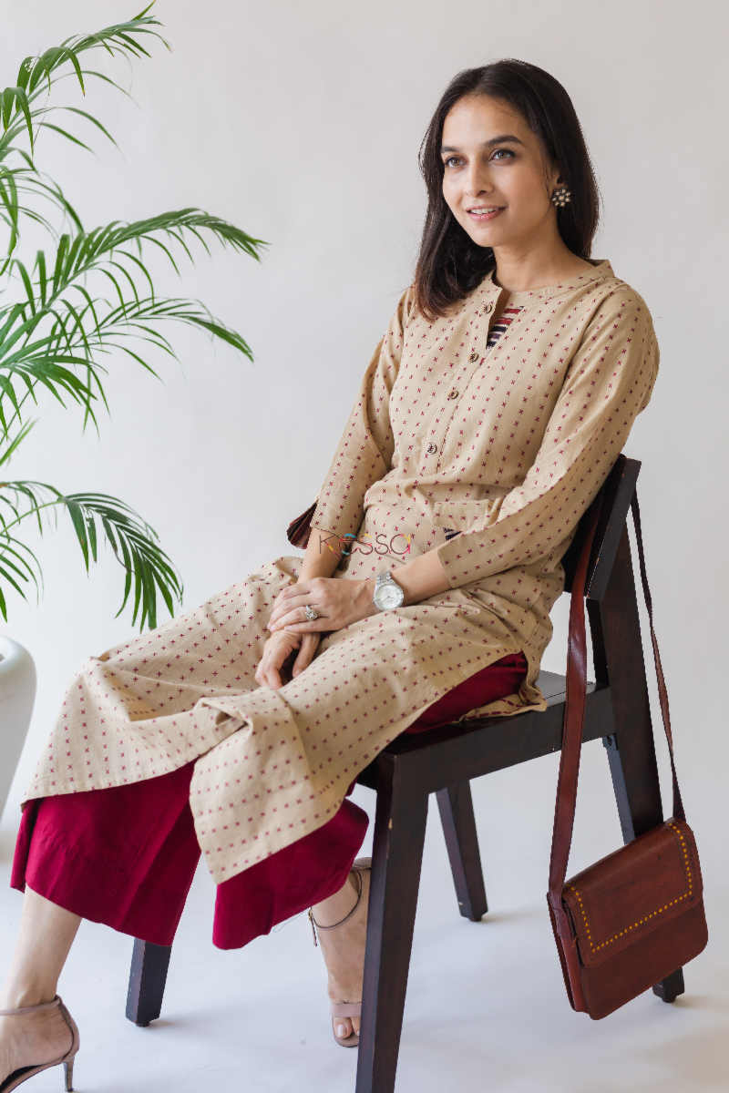 Image for Kusvaa Ws590 Mongoose Beige And Red South Cotton Kurta Sitting 2
