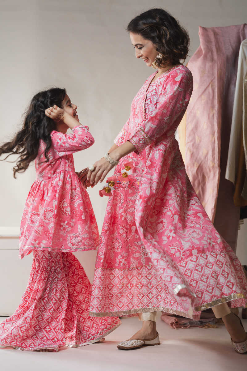 Image for Kusvaa Ws592 Shades Pink Block Print Kalidaar Kurta 1 Look 2