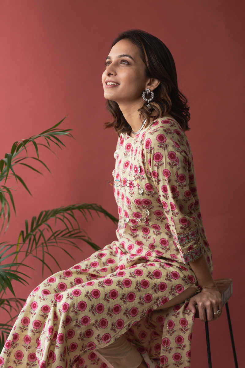 Image for Kusvaa Ws595 Flower Booti Straight Fit Kurta Sitting 2
