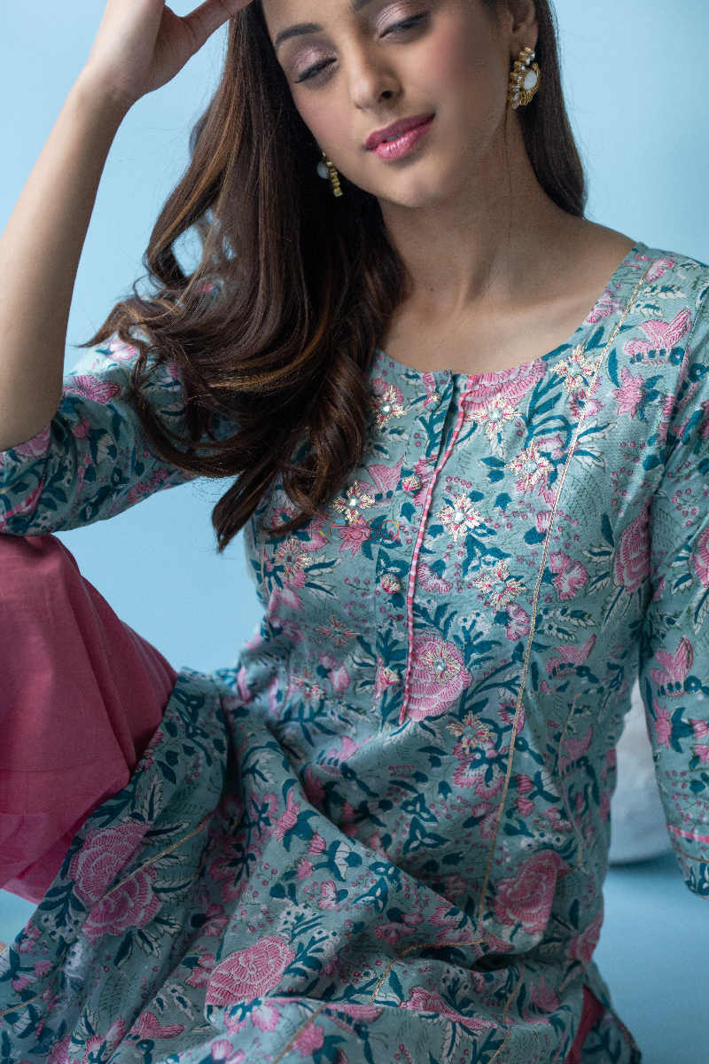 Image for Kusvaa Ws597 Aqua Island Blue Block Print Straight Fit Kurta Closeup 2