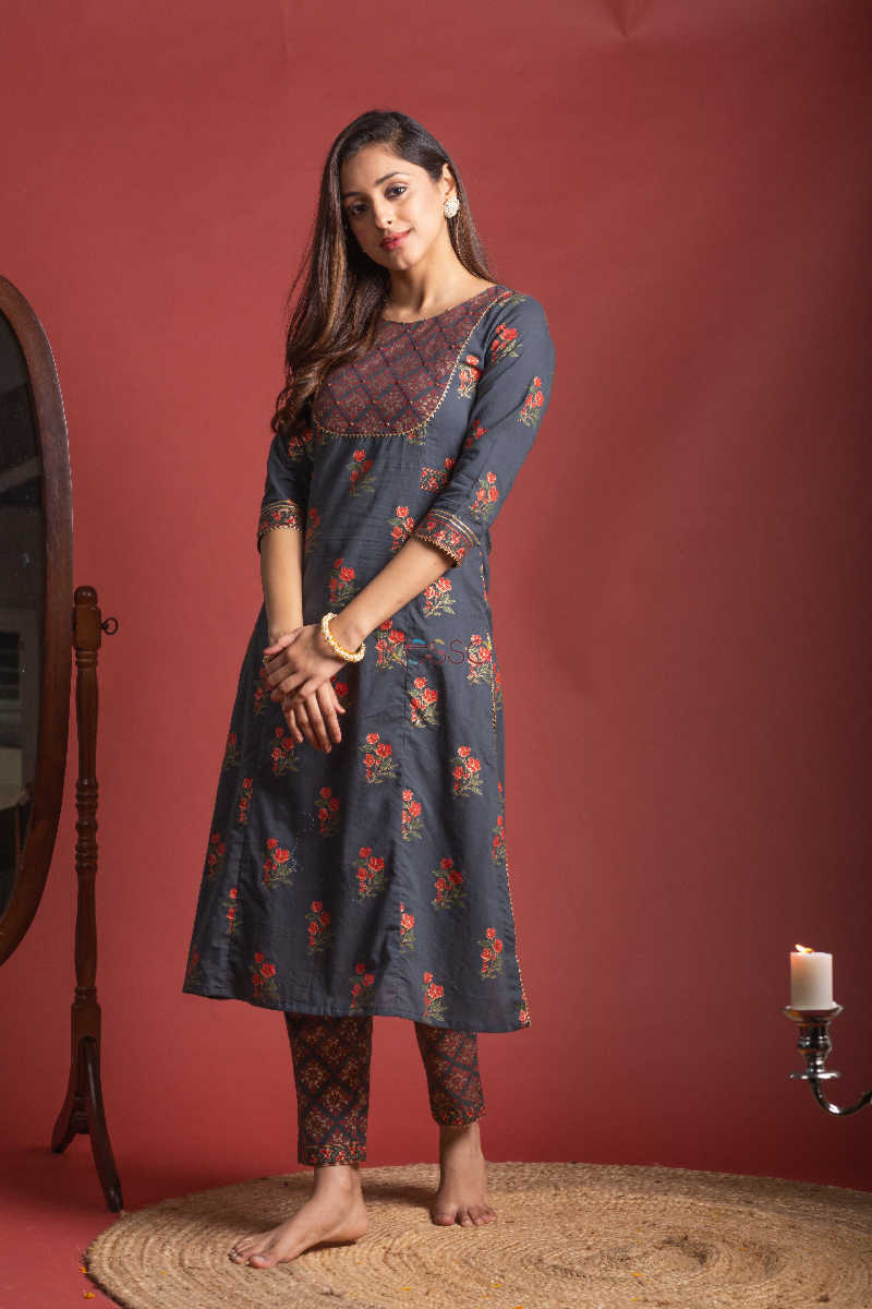 Image for Kusvaa Ws599 Tuna Grey Kurta Pant Set Look