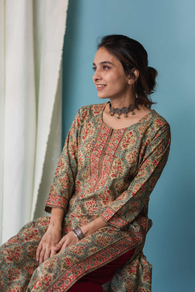 Image for Kusvaa Wsr135 Willow Grove Ethnic Block Print Kurta Sitting 1
