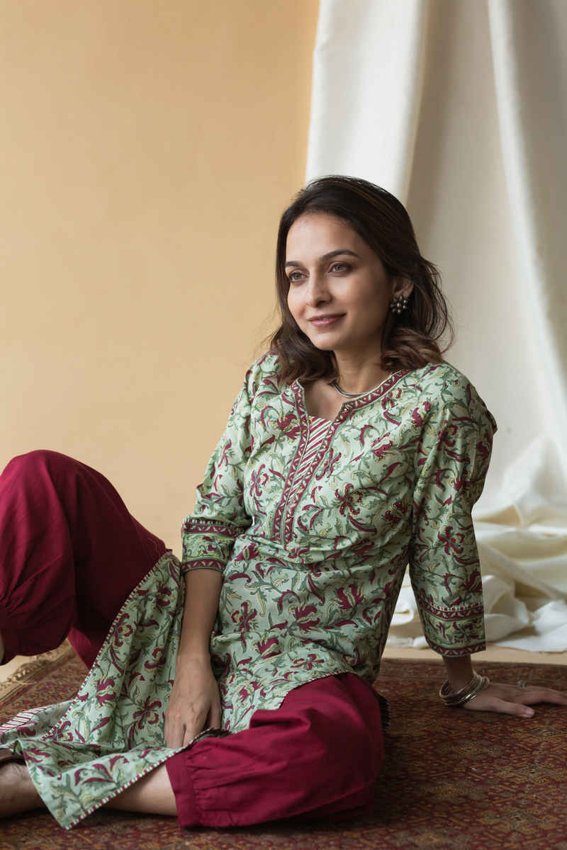 Image for Kusvaa Wsr136 Swamp Green Block Print Straight Fit Kurta Sitting