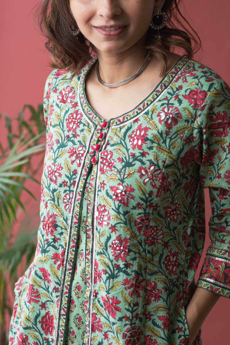 Image for Kusvaa Wsr140 Fringy Flower Green Block Print A Line Kurta Closeup 1