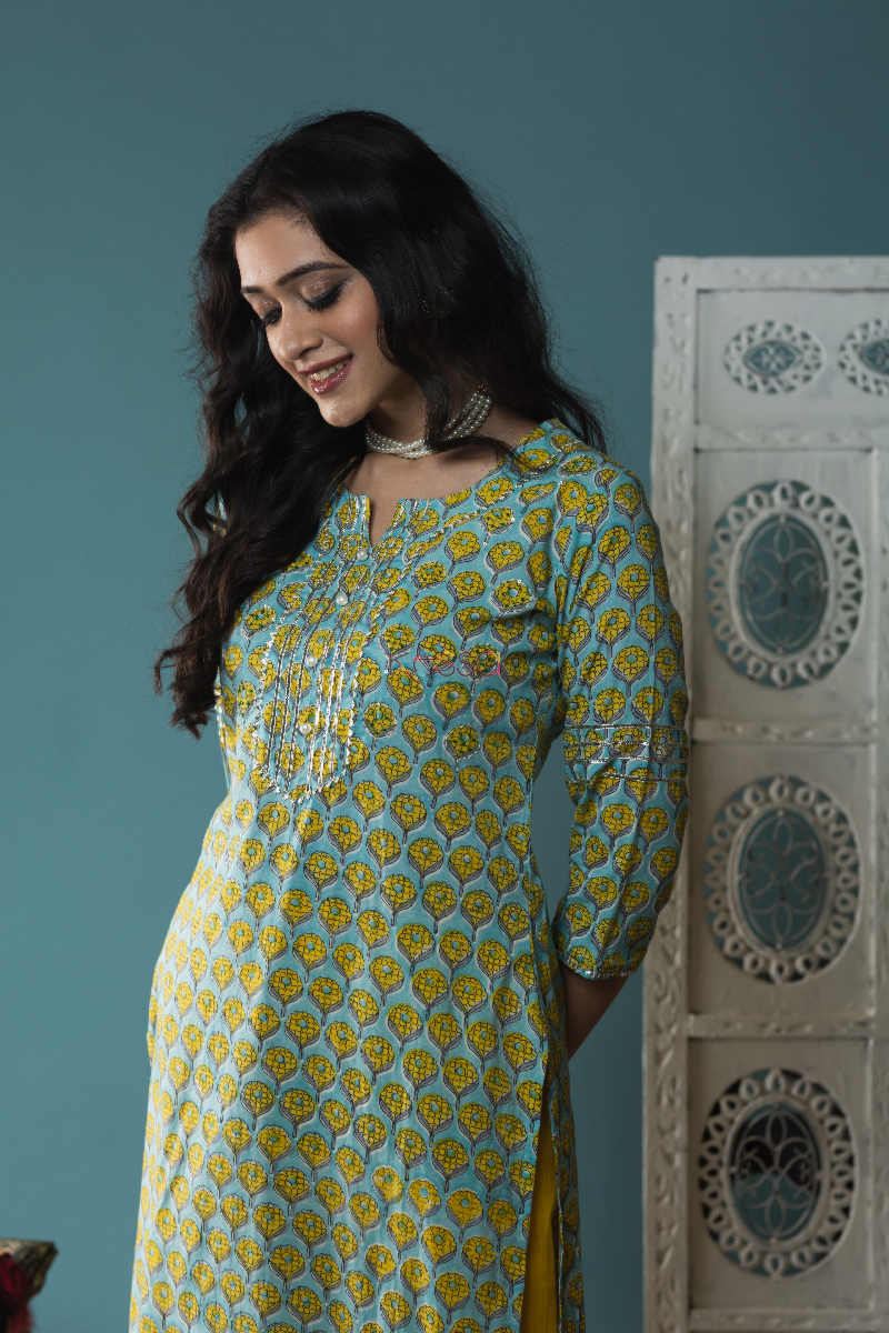 Image for Kusvaa Wsr141 Sahara Yellow And Blue Block Print Straight Fit Kurta 1 Closeup 1